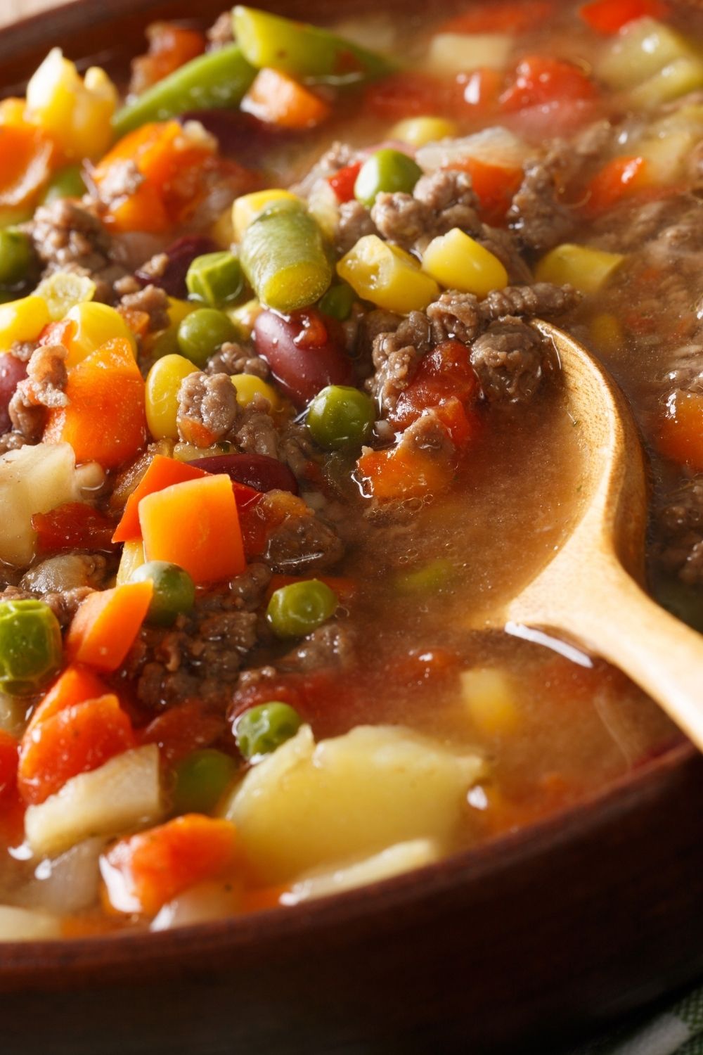 Old-Fashioned Vegetable Beef Soup (Easy Recipe) - Insanely Good