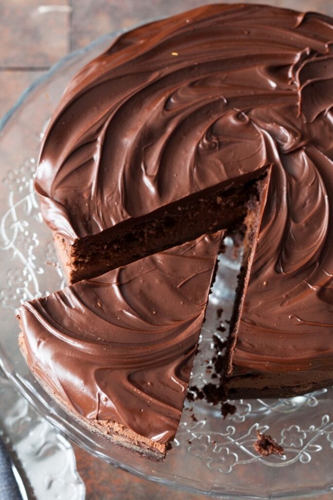 Sweet Chocolate Cake with Chocolate Icing