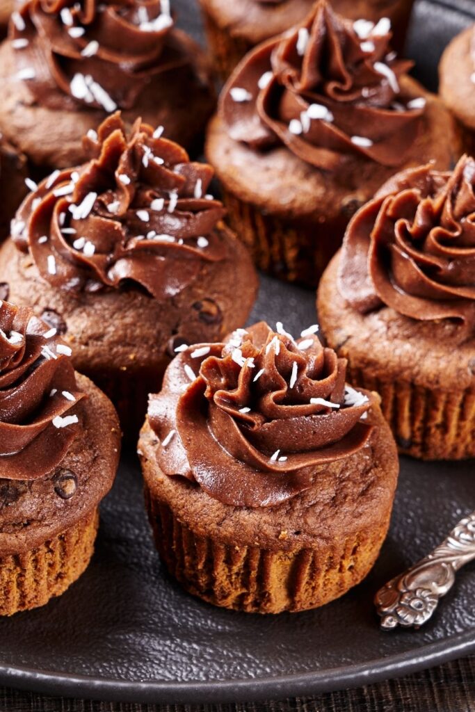 Sweet Chocolate Cupcakes with Chocolate Frosting