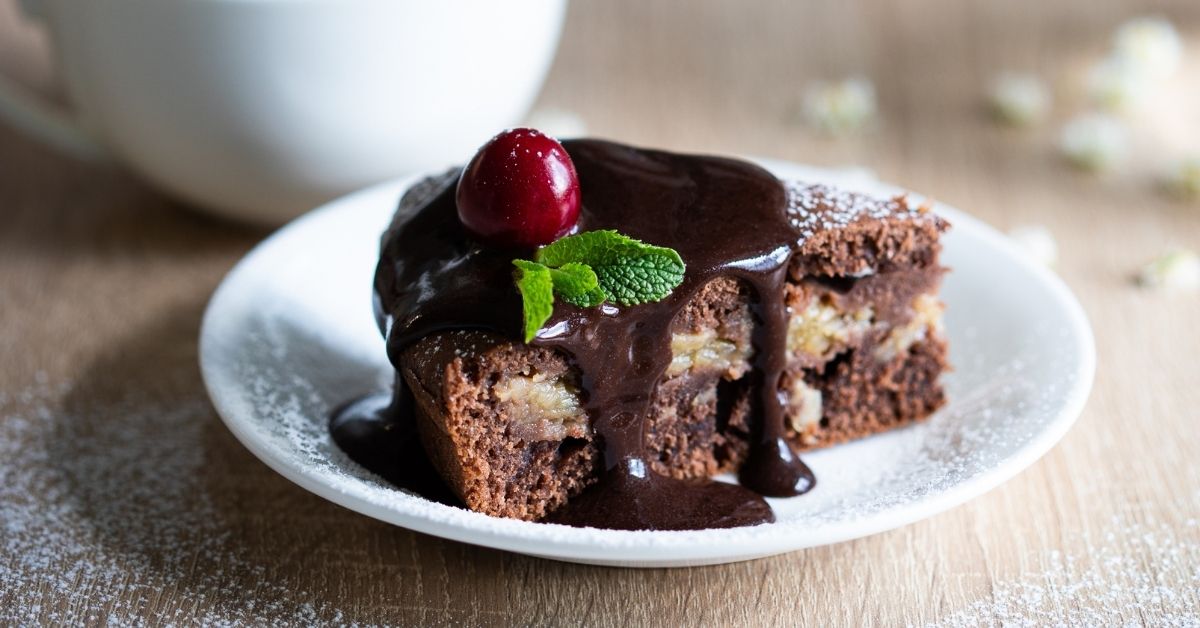 Boozy and gooey chocolate and rum cake – The Copper Kettle
