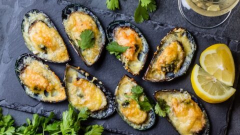 Tasty Baked Mussels with Lemons