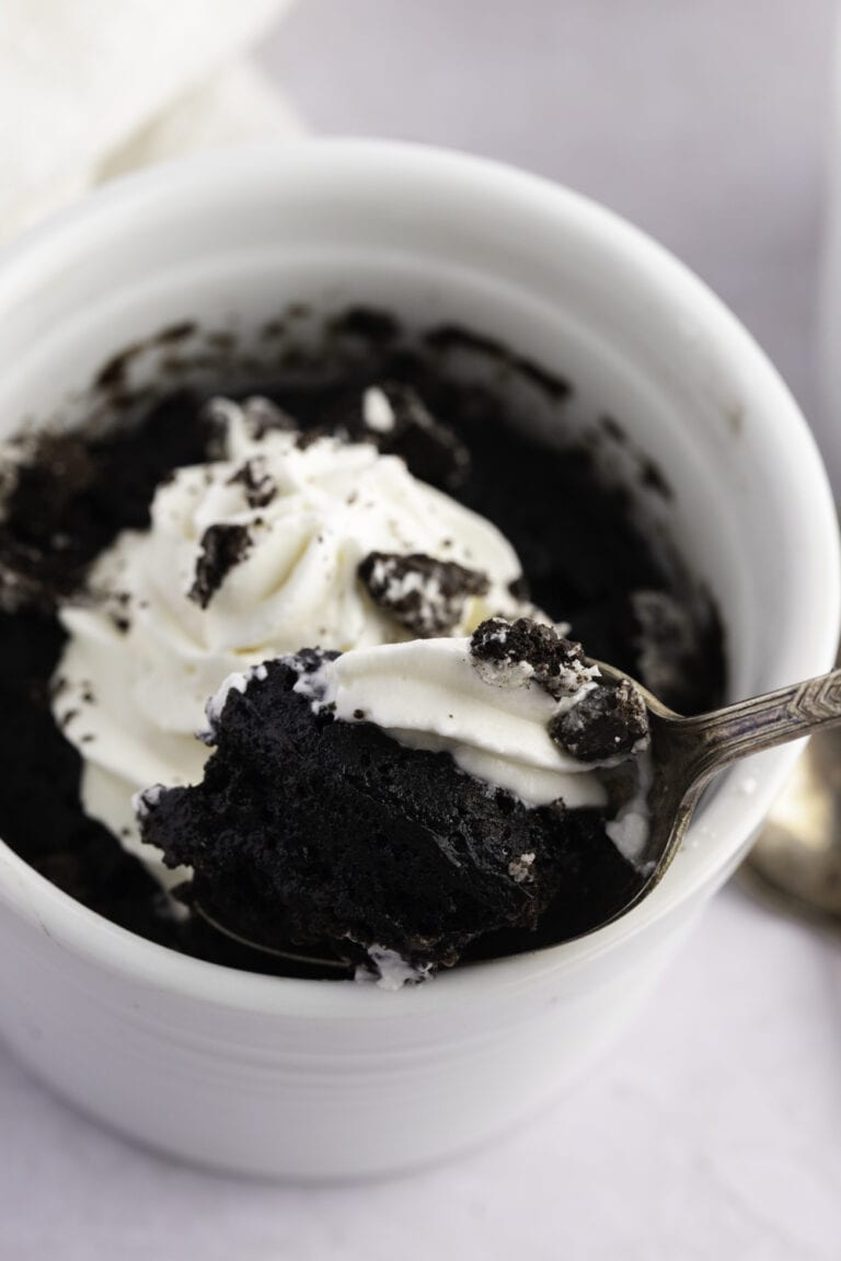 oreo-mug-cake-easy-recipe-insanely-good