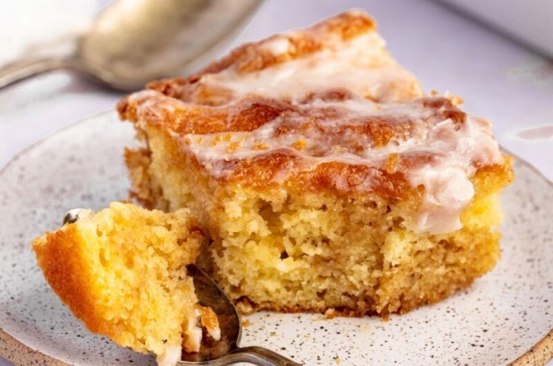 Honey Bun Cake (Easy Recipe)