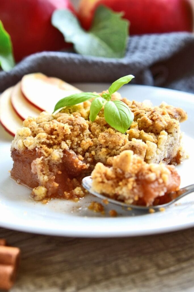 Apple Crumble on a Plate with Apple Slices