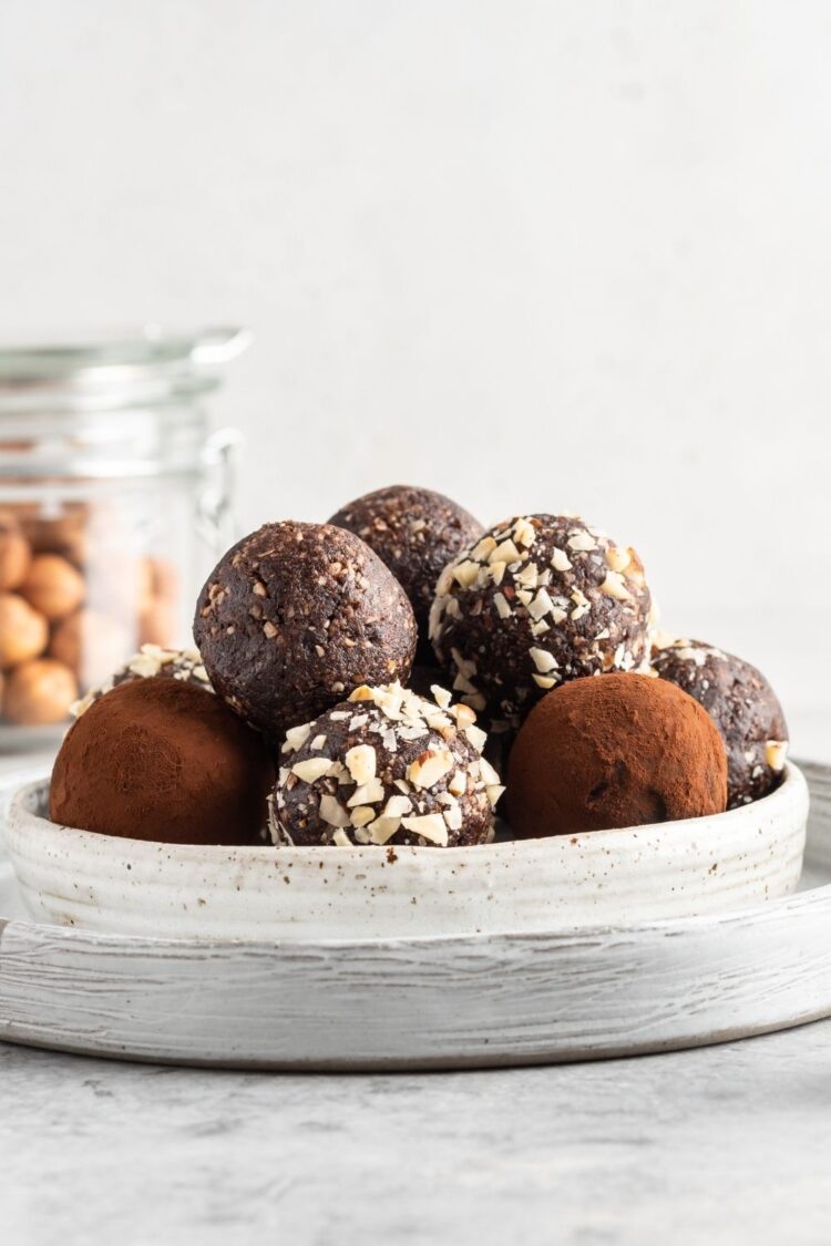 20 Healthy Energy Balls (+ Easy Recipes) Insanely Good