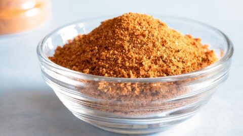 Dry Rub Seasoning in a Glass Bowl