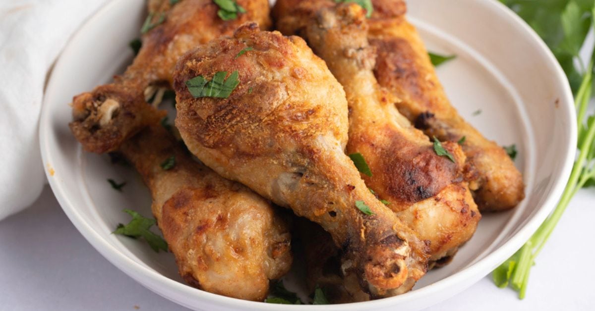 https://insanelygoodrecipes.com/wp-content/uploads/2022/03/Homemade-Crispy-Juicy-and-Healthy-Shake-and-Bake-Chicken.jpg