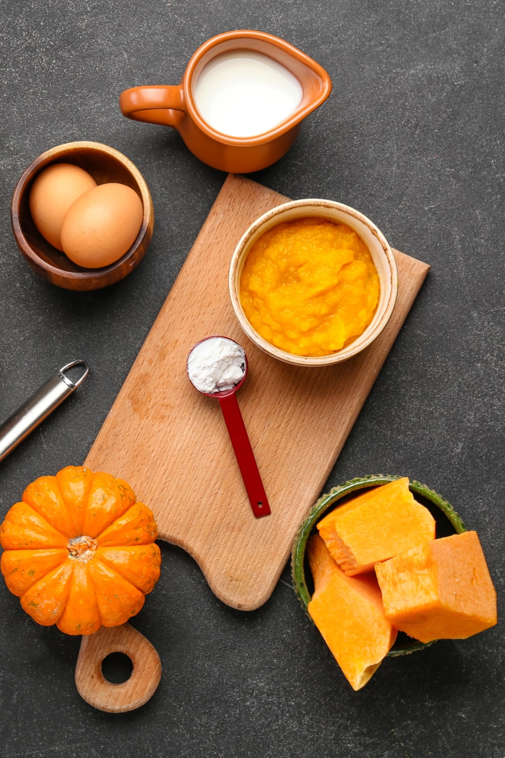 McCormick Pumpkin Pie Ingredients: Milk, Eggs and Pumpkin Puree