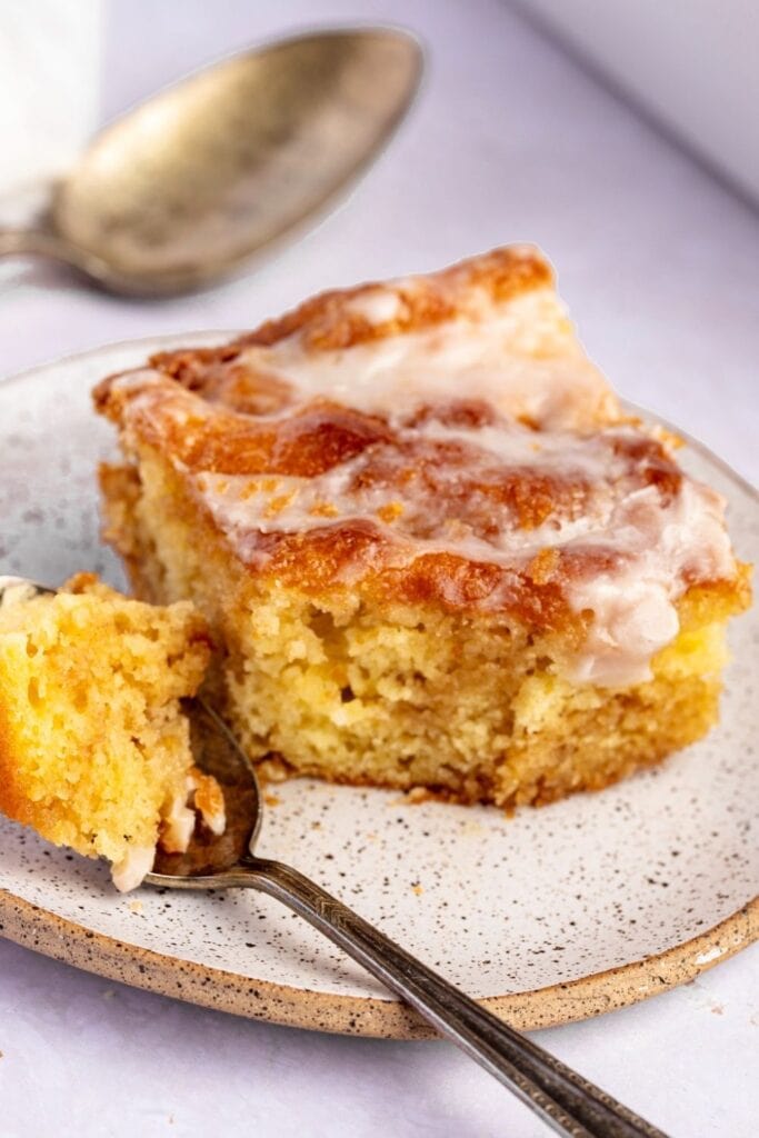 Moist and Fluffy Honey Bun Cake with Vanilla Glaze