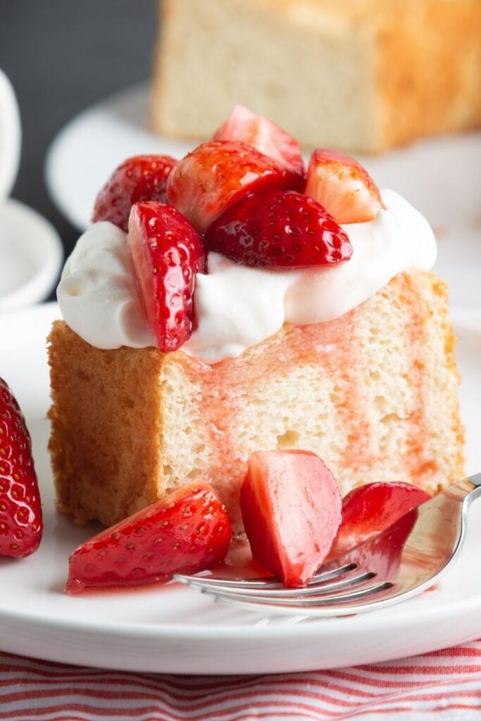 9x13 Cake Recipes featuring Angel Food Cake with Whipped Cream and Strawberries