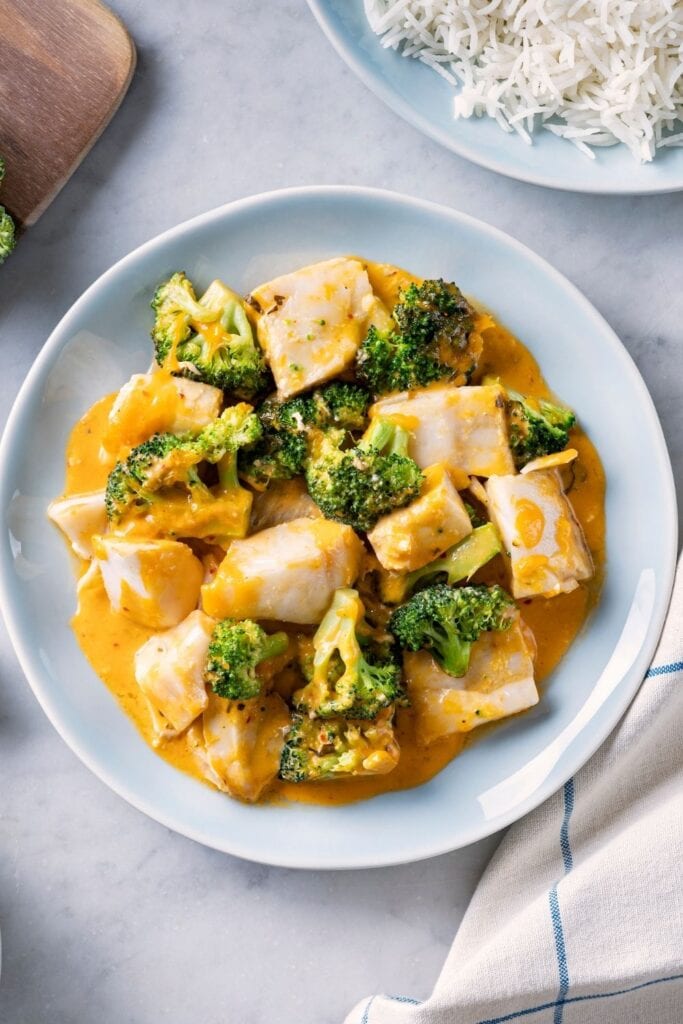 Baked Halibut with Broccoli and Cheddar Cheese