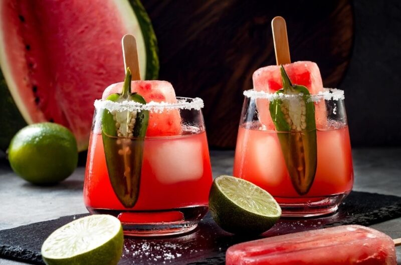 25 Easy Alcoholic Popsicles (Boozy Ice Pops for Summer)