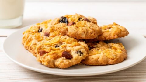 Chewy Cornflake Cookies with Raisins