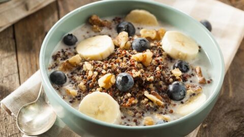 Homemade Breakfast Quinoa with Bananas and Blueberries