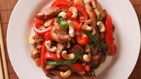 Homemade Chicken with Cashew Nuts and Bell Peppers