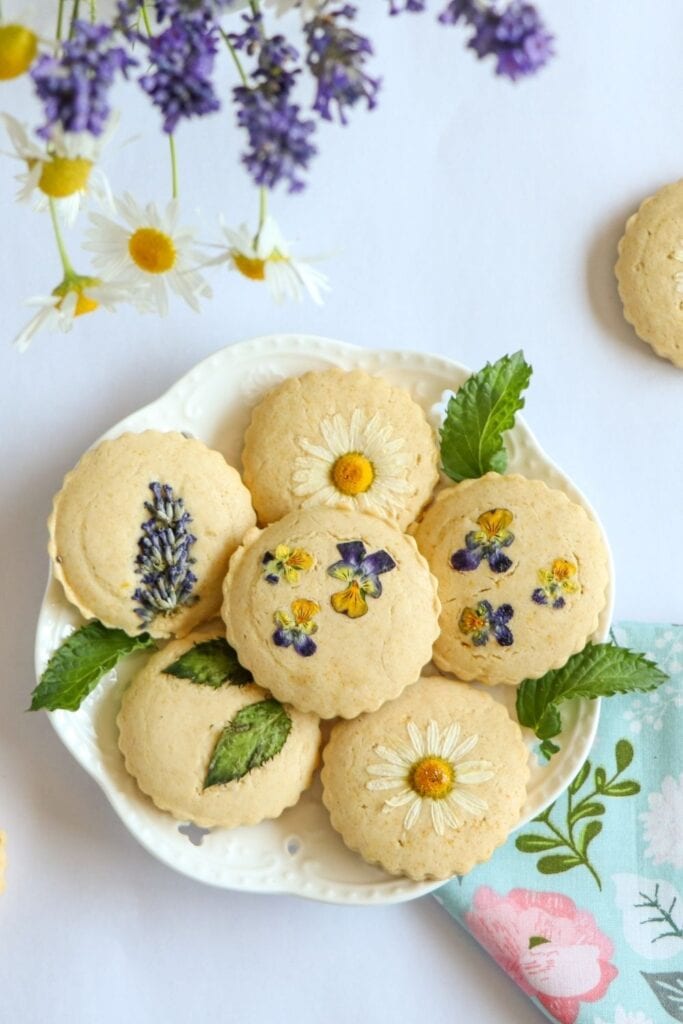 17 Lavender Recipes featuring Homemade Lavender Cookies on a Plate