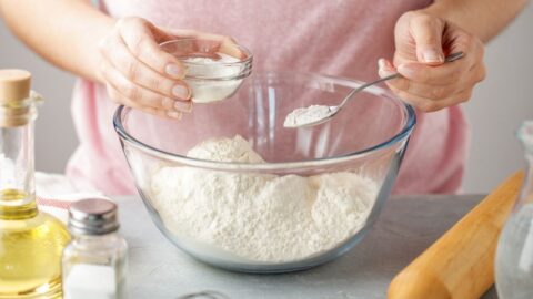 10 Baking Powder Substitutes (+ Best Replacements) - Insanely Good
