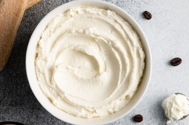 10 Best Substitutes for Heavy Cream (+ Easy Alternatives)
