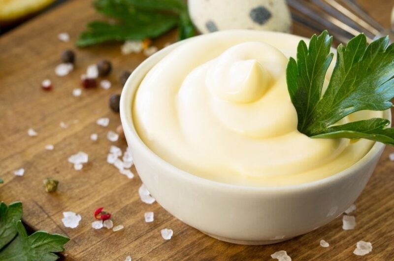 10 Sour Cream Substitutes (+ Best Alternatives)