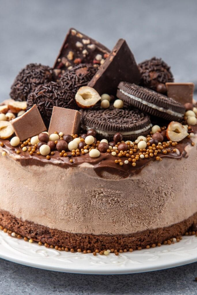 Chocolate Ice Cream Cake with Cookies and Chocolate Brittles