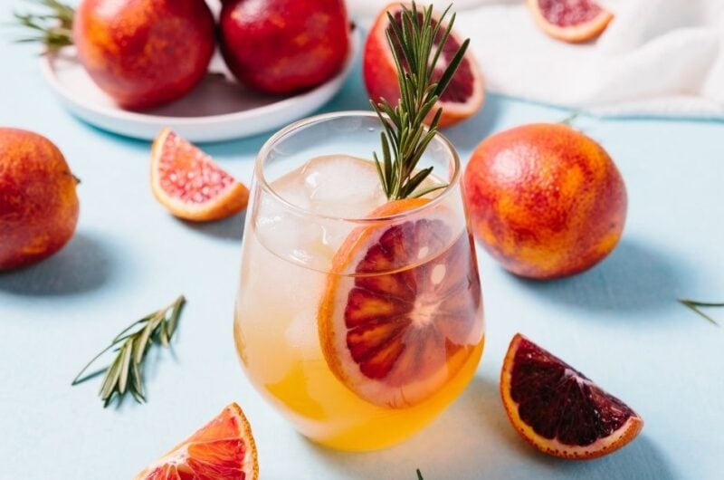 10 Rosemary Cocktails To Make This Summer