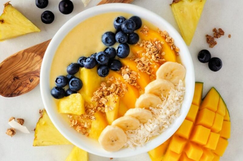 10 Easy Breakfast Smoothie Bowls