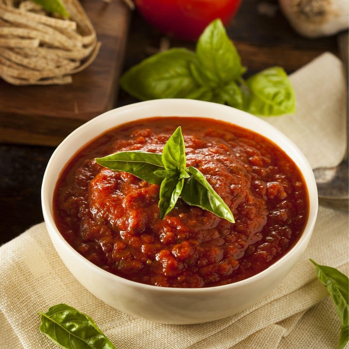 10 Best Tomato Sauce Substitutes to Try Insanely Good