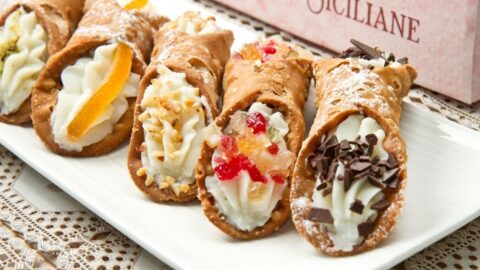 Homemade Sicilian Cannoli