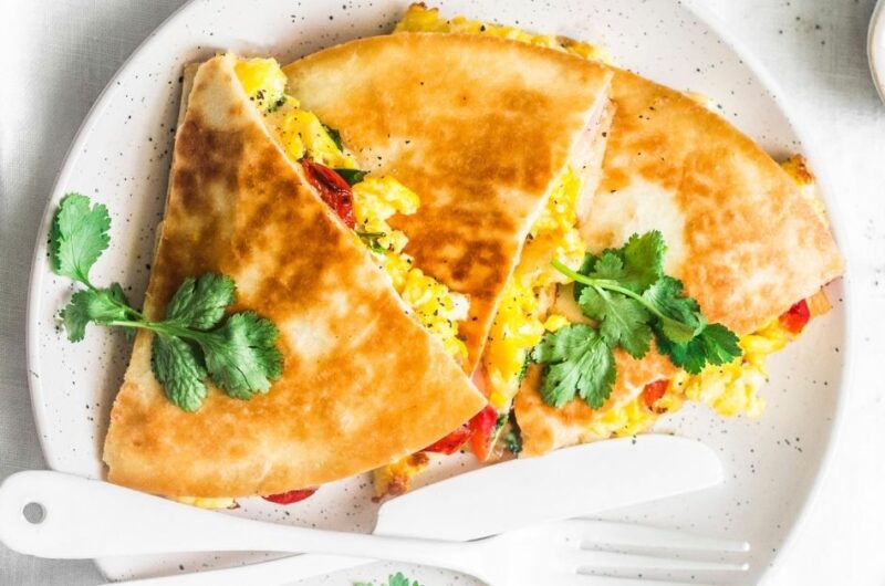 11 Breakfast Quesadillas ( + Easy Recipes With Eggs)