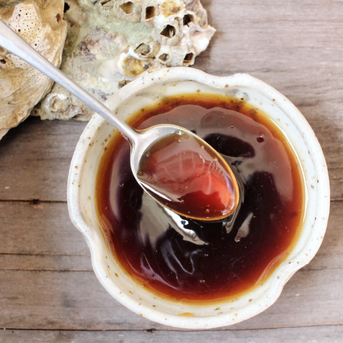 10 Fish Sauce Substitutes (+ Best Alternatives to Try) Insanely Good