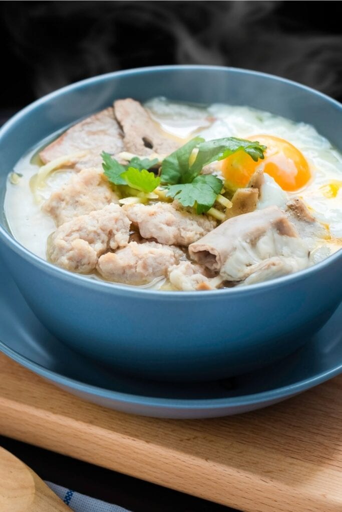 Warm Congee Soup with Chicken and Egg