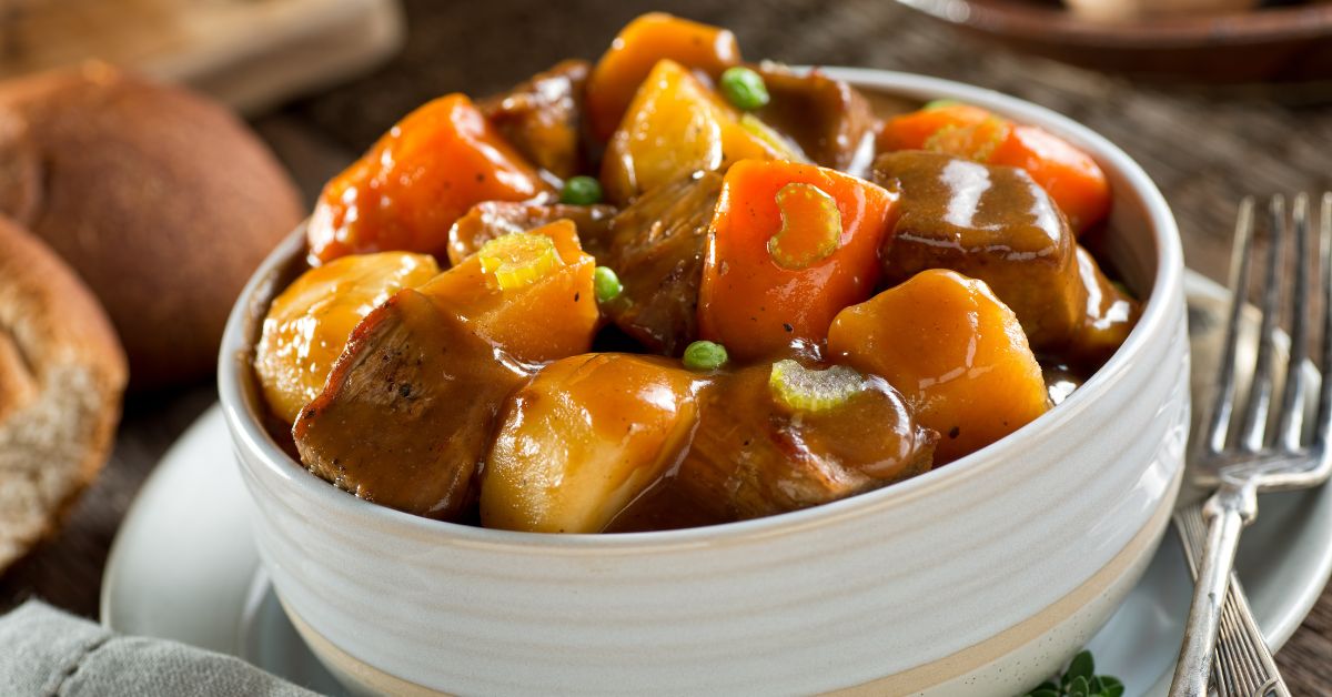 Rich and Flavorful Beef Stew with Carrots and Potatoes