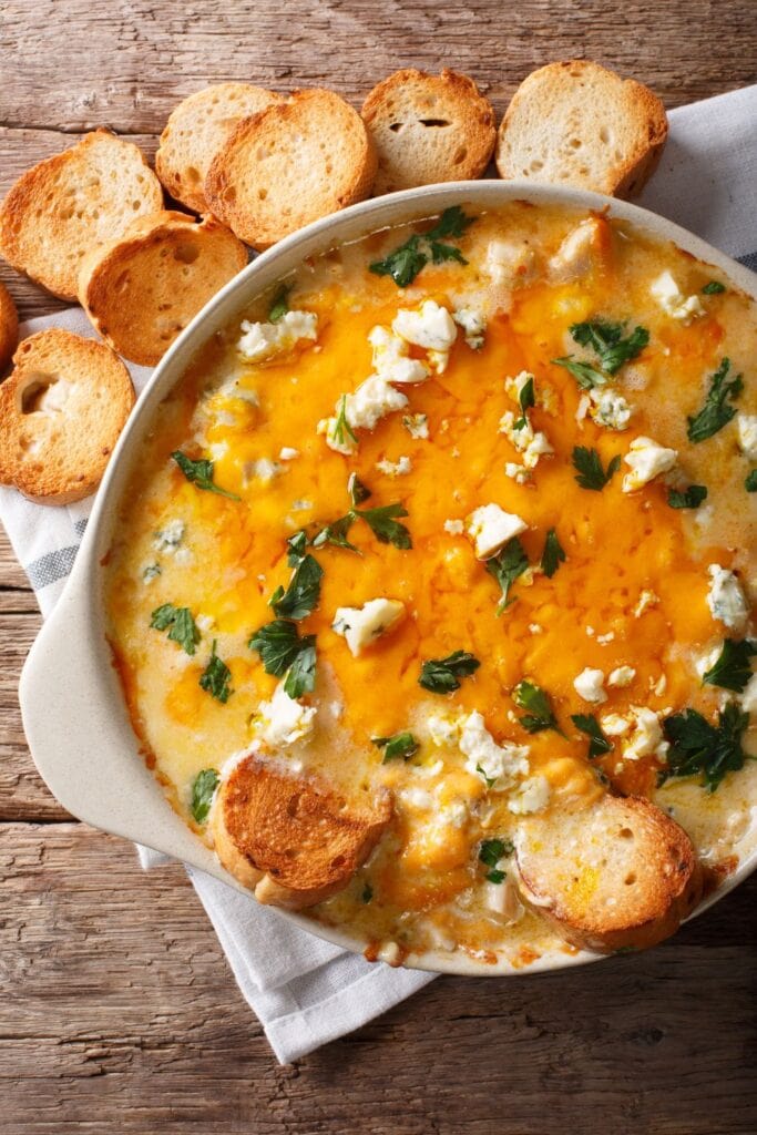 Buffalo Chicken Dip with Toasted Bread