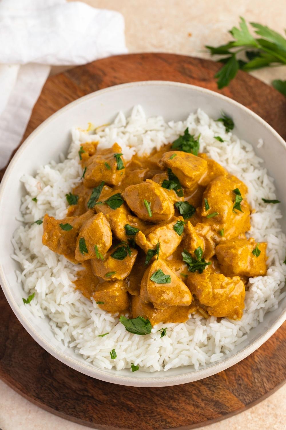 Fragrant and Flavorful Indian Chicken Curry with Rice