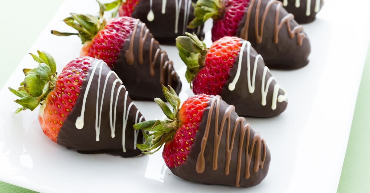Homemade Sweet Chocolate Covered Strawberries with Glaze