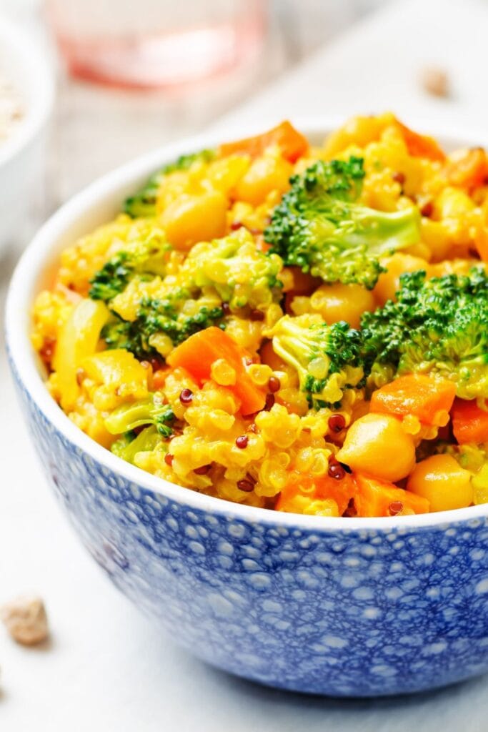 Indian Quinoa Curry with Carrots and Broccoli