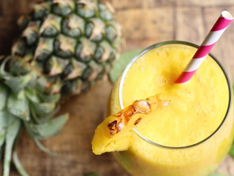 How to Freeze Pineapple: pineapple smoothie