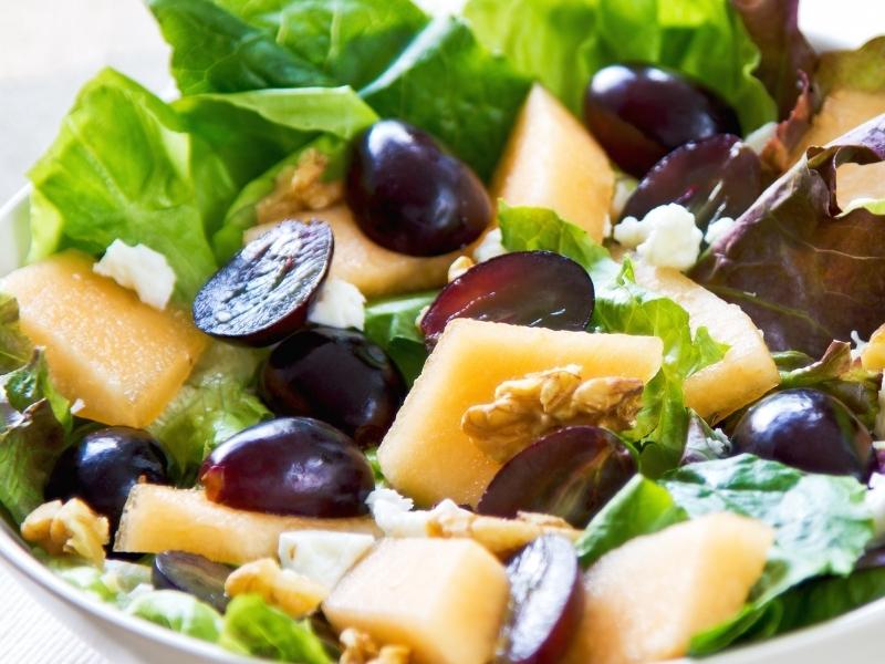 Vegetable Salad with Grapes
