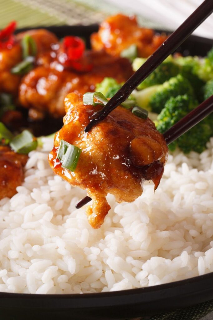 Spicy Chicken with Broccoli and Rice