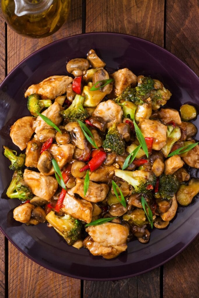 25 Ginger Recipes That Are Delicious and Nutritious. Shown in picture: Stir-Fried Chicken with Garlic, Peppers and Broccoli