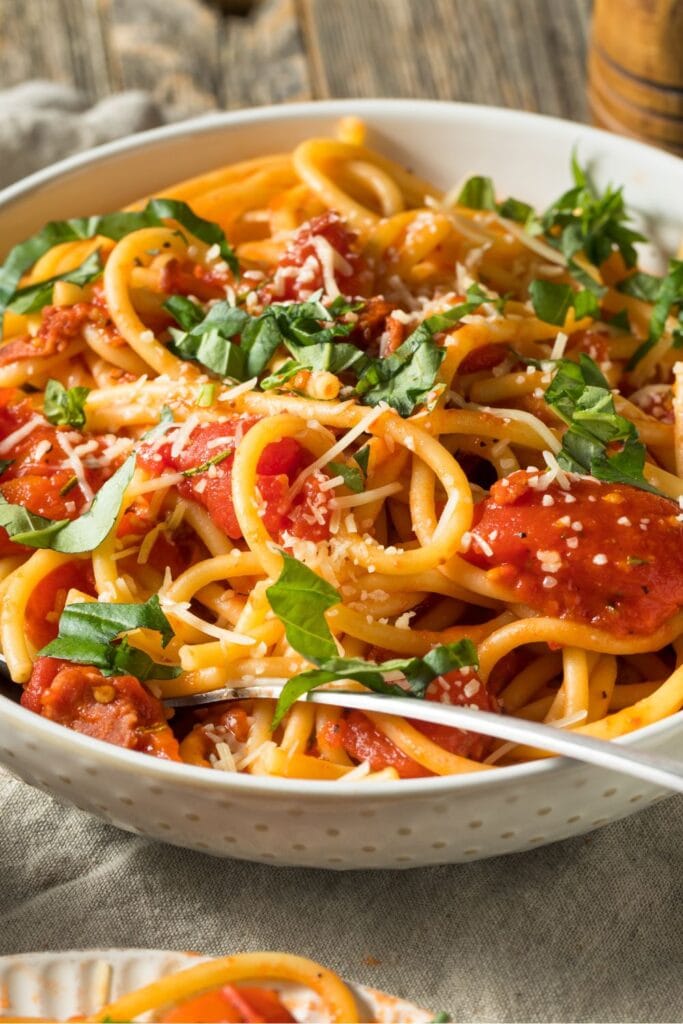 Bucatini Pasta with Tomato and Basil