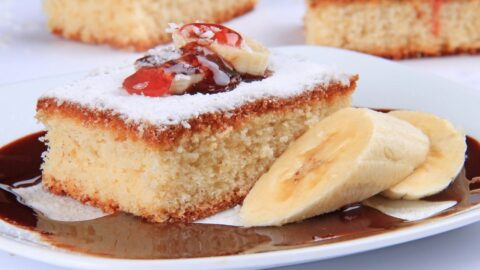 Buttermilk Cake with Powdered Sugar and Banana Slices