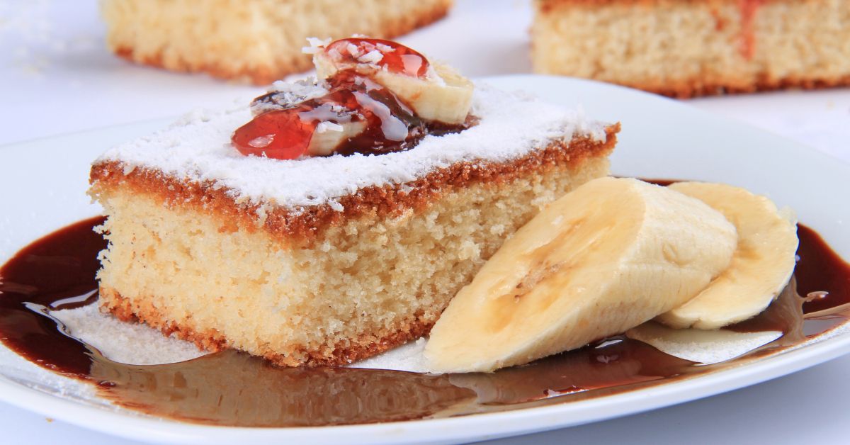 Buttermilk Cake with Powdered Sugar and Banana Slices