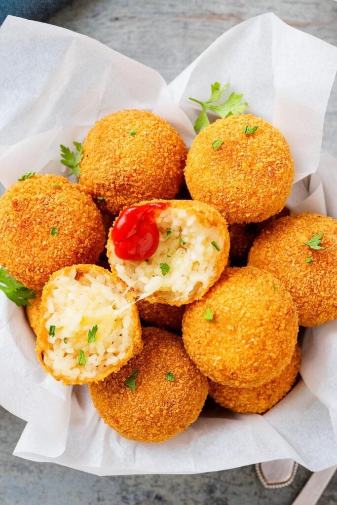 11 Easy Manchego Cheese Recipes (Spanish-Inspired Meals): Fried Cheese Balls with Tomato Sauce