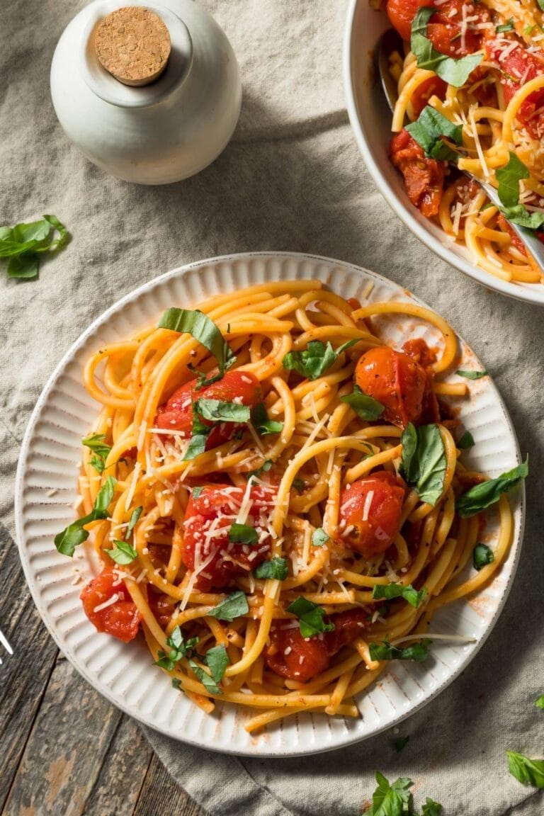 20 Best Bucatini Recipes (+ Easy Pasta Dishes) - Insanely Good