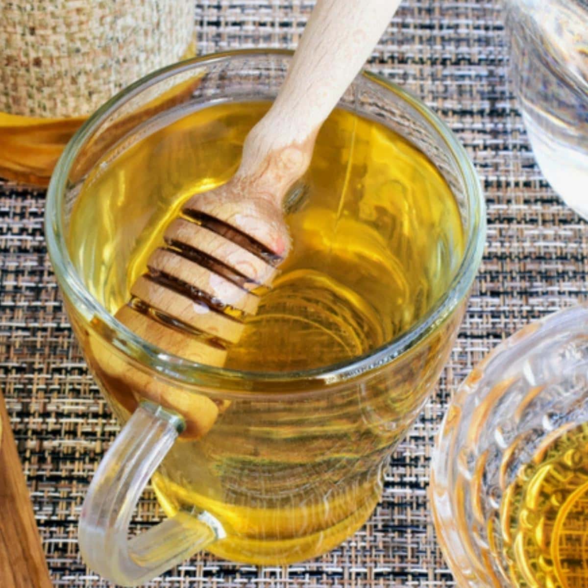 10 Best White Wine Vinegar Substitutes Insanely Good