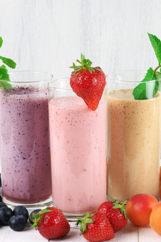 25 Best Protein Powder Recipes (Healthy & Tasty) - Peach Strawberry Blueberry Protein Shake