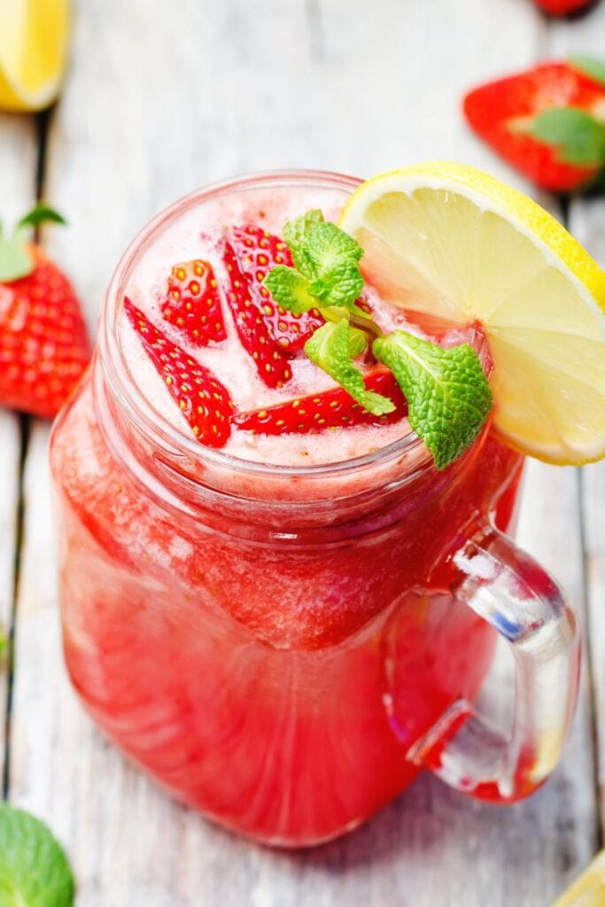 Refreshing Strawberry Lemon Smoothie
