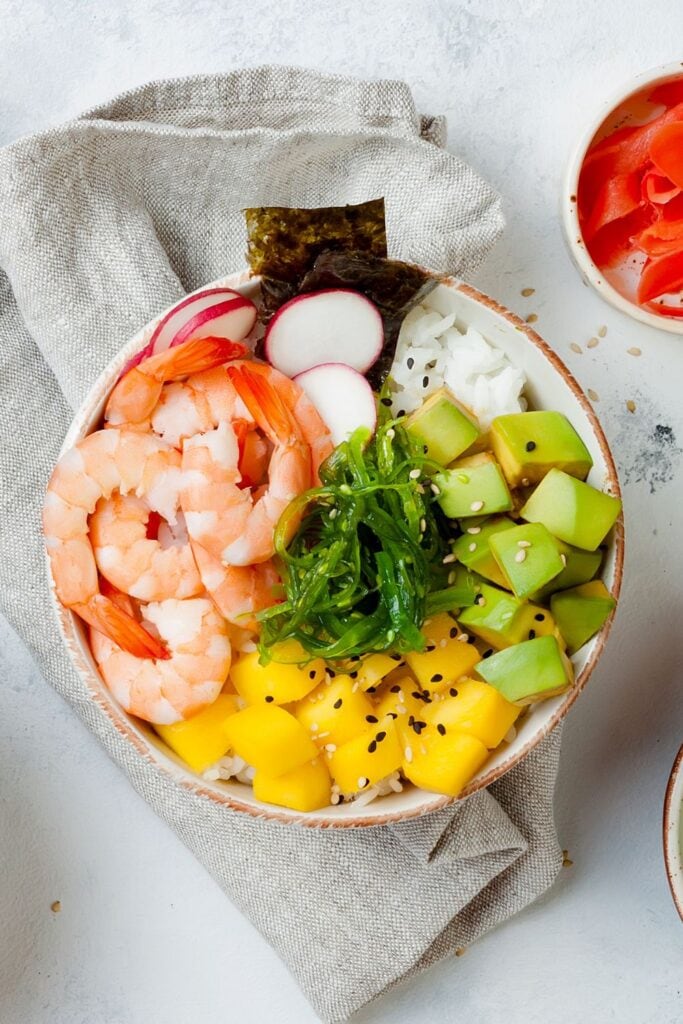 25 Healthy Keto Bowl Recipes (Easy Dinners): Shrimp Poke Bowl with Mangoes and Avocadoes