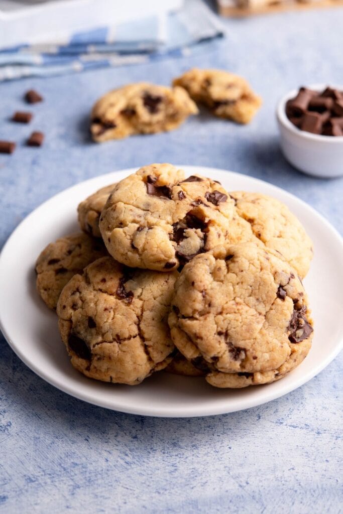 23 Recipes Using Snickers That'll Make You Drool: Soft and Chewy Snickers Chocolate Chip Cookies